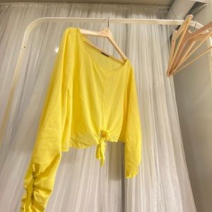 Yellow flowy shirt! Elegant